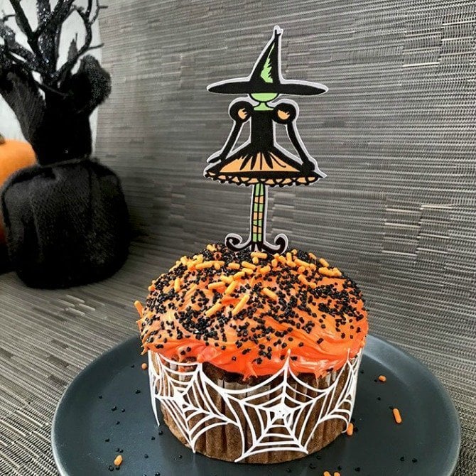 witch cupcake toppers from 100 Directions