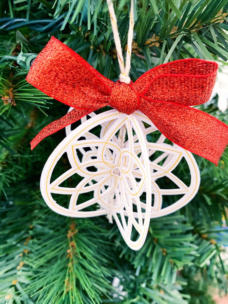 100 Directions DIY Handmade Christmas Ornaments with Cut Paper